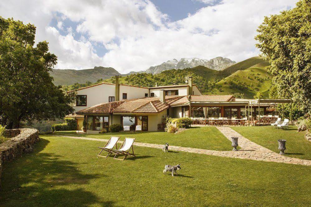 Hotel Nabia Candeleda Exterior foto